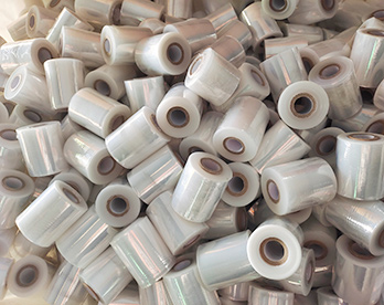 Rozdiel medzi roztiahnutím a ochranným filmom