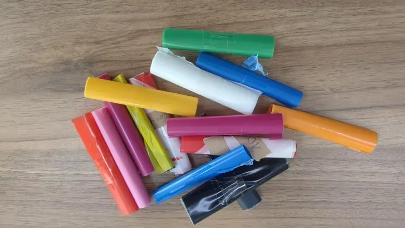 Ako odstrániť škvrny na páske?