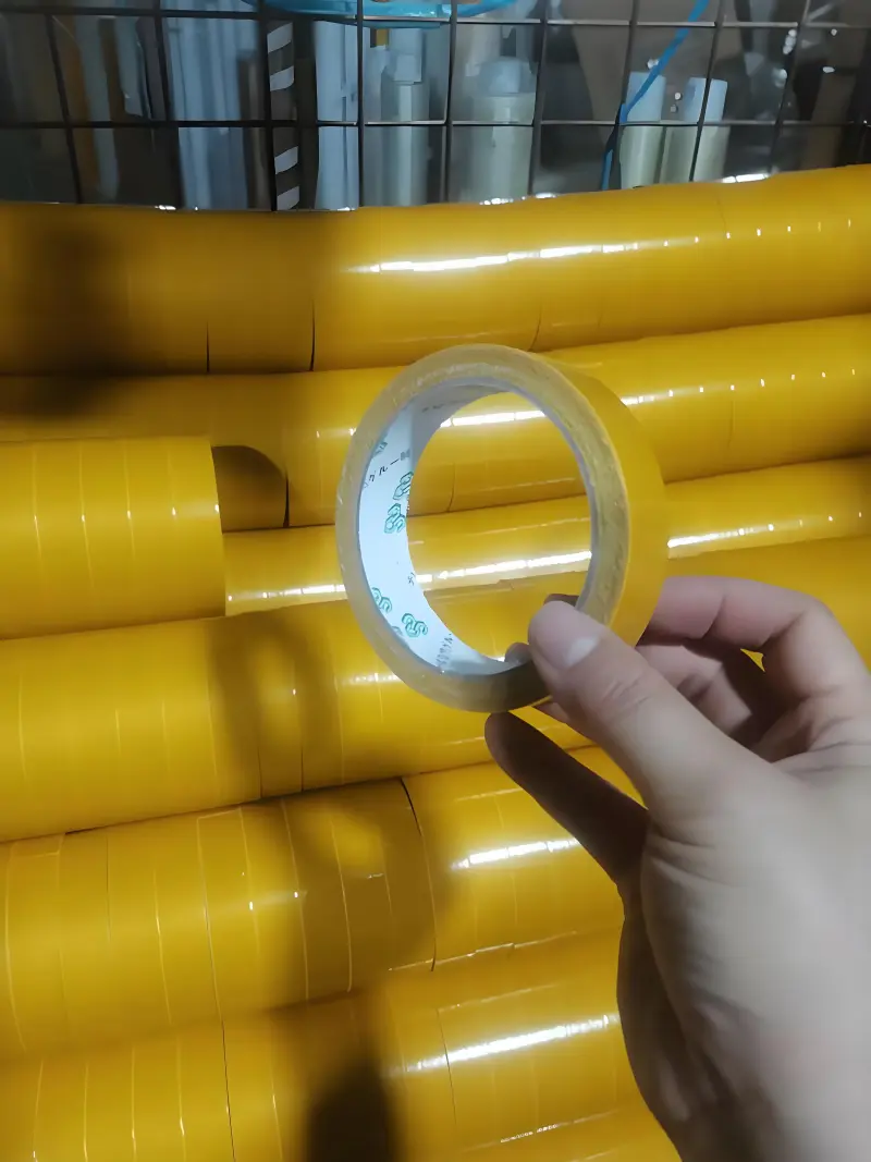 Druhy priehľadnej obojstrannej pásky